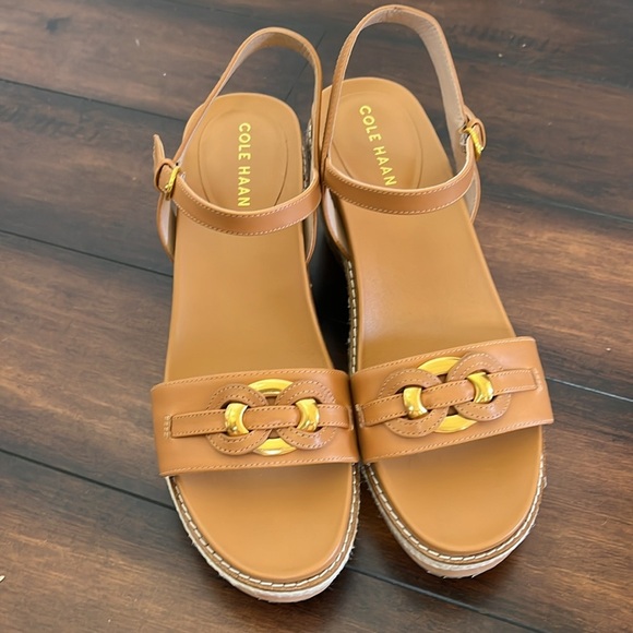Cole Haan Women's CloudfeelWedge Sandal Size 9 Brown New
